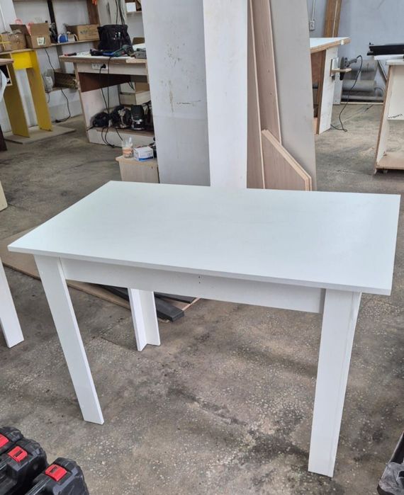 Продам новый кухонный стол 60*80 в светло- сером цвете