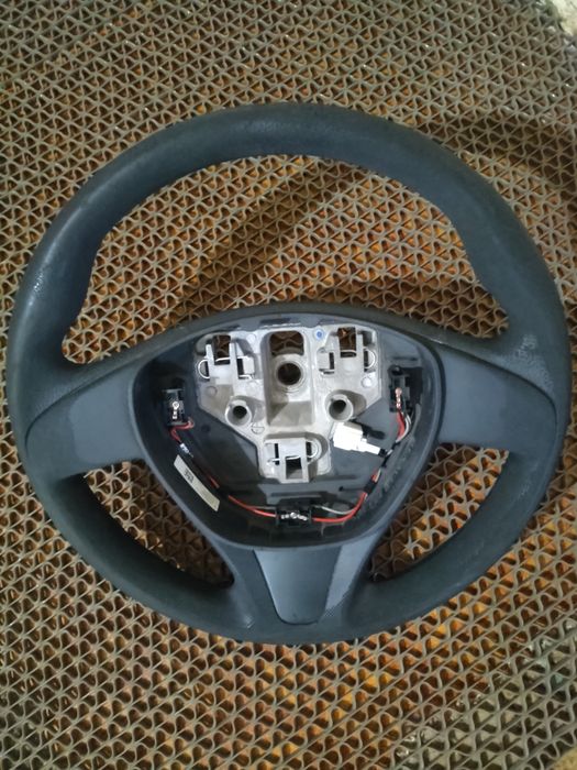 Руль Рено Сандеро Логан 2