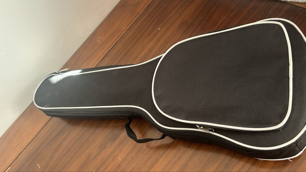 Укулеле +чехол.