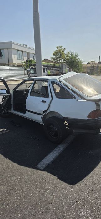 Продам на запчасти Ford 2.0