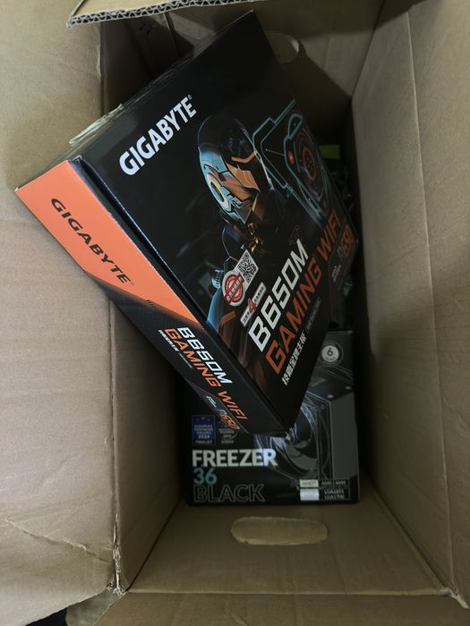 Ryzen 7500f ddr5 300hz logitech