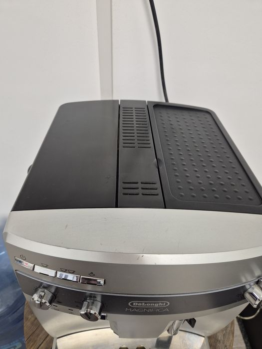 Expresor DeLonghi Automat