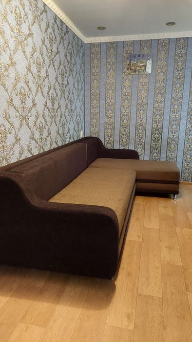 Продам угловой диван.