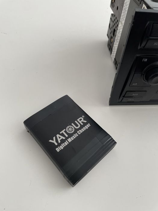 Audi Symphony 2 + USB SD AUX Yatour