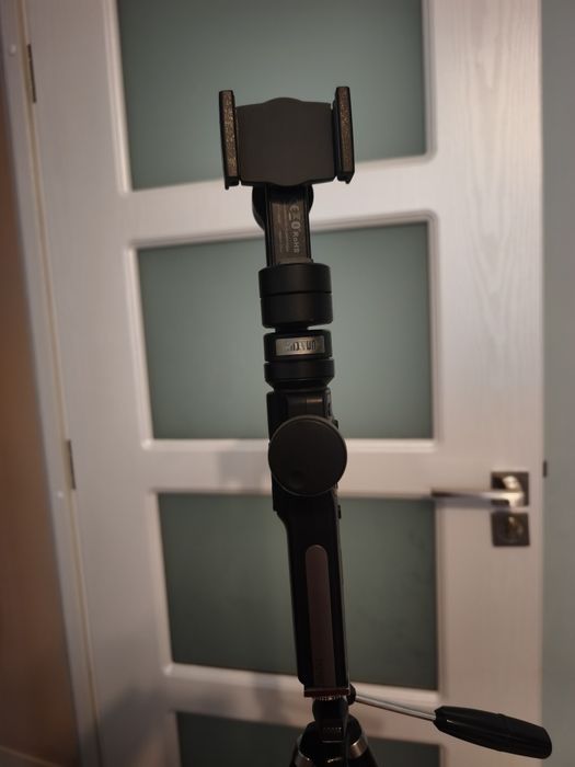 Zhiyun Smooth 4 – Gimbal stabilizator pentru telefon
250,00 RON
OLX Romania
Used
+9,98 RON shipping