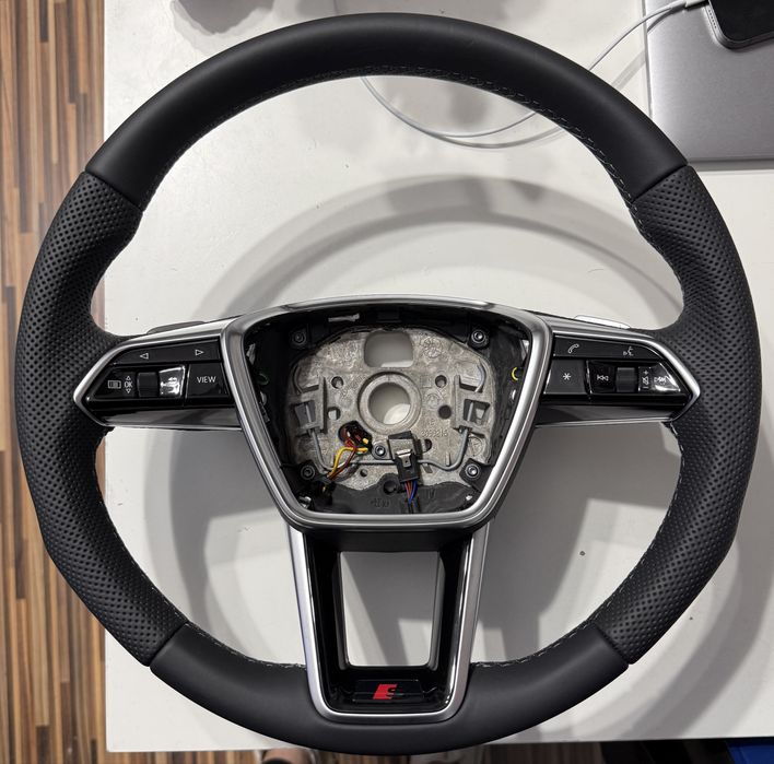 Volan Audi A6 A7 A8 C8 S-Line incalzit piele perforata 3 spite