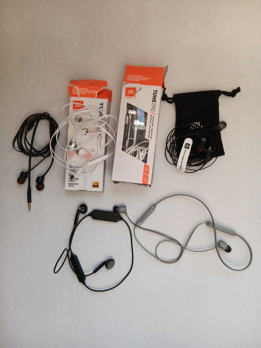 Casti cu fir JBL, casti wireless , albe,negre, gri,perfect functionale