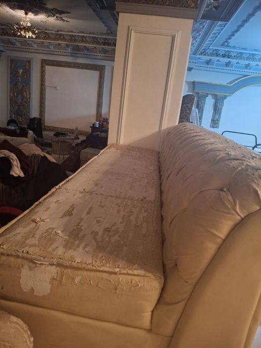 Divan kreslo sotiladi srochni