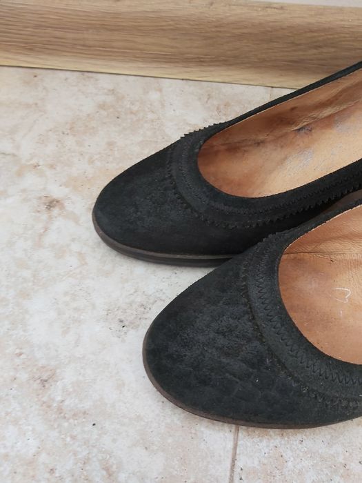 Дамски обувки естествен набук