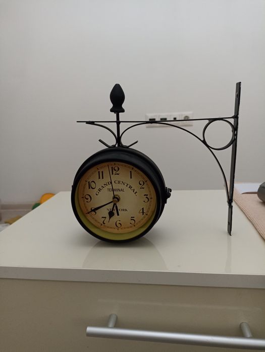 Часы английские навесное