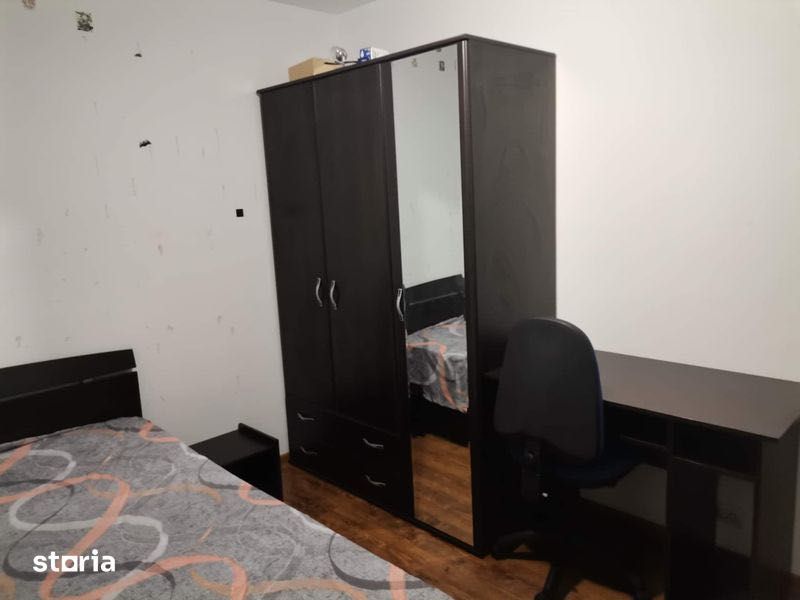Închiriez apartament