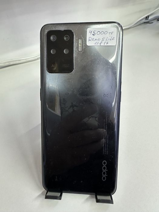 Телефон Oppo Reno 5lite