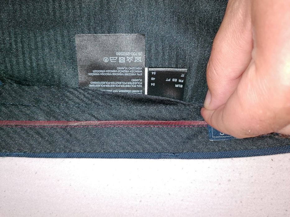 Costum bleumarin C&A pentru ocazii speciale