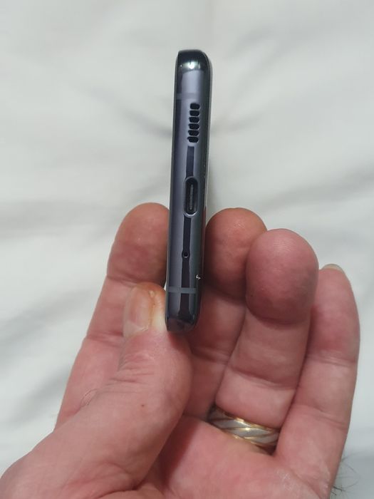 Tel.Samsung S 20 plus.