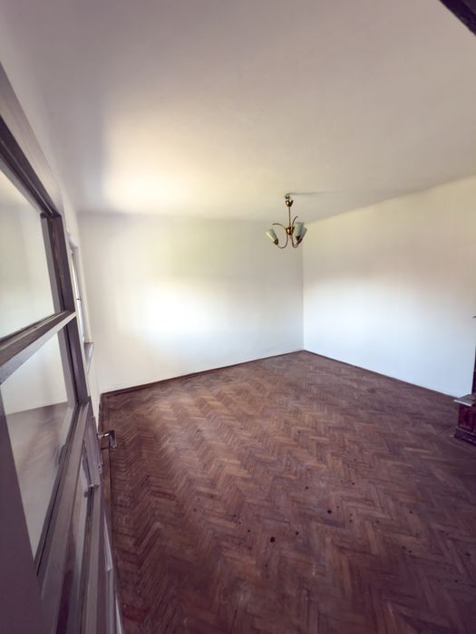 Casă de vânzare în Roșiorii de Vede – zonă centrală, str. 1 Decembrie