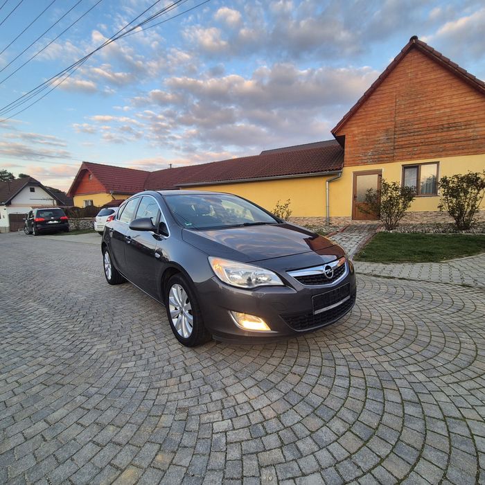 OPEL Astra 2011 — imagine 5