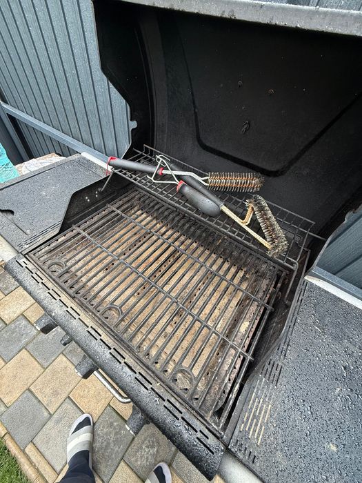 Gratar pe gaz si carbuni hibrid Char-Broil Gas2Coal - 3 + 1 arzatoare