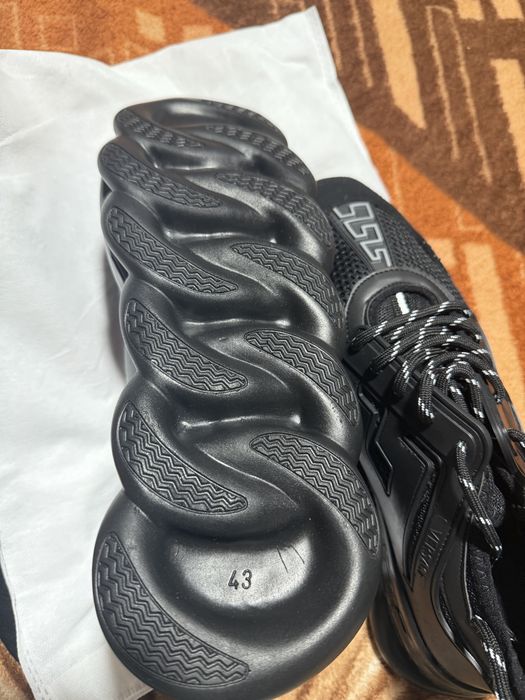 Versace chain reaction black