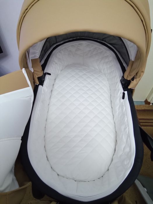 Продаётся детская коляска 2 в 1