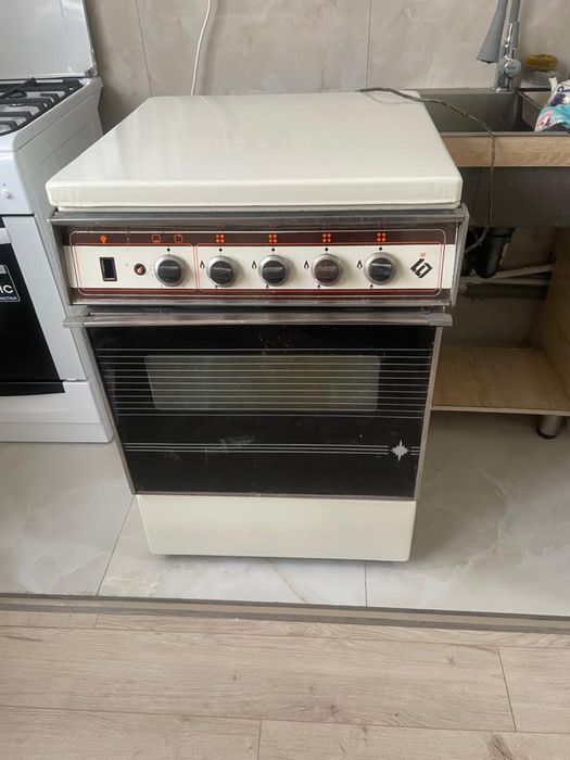 Продаю газовую плиту б/у