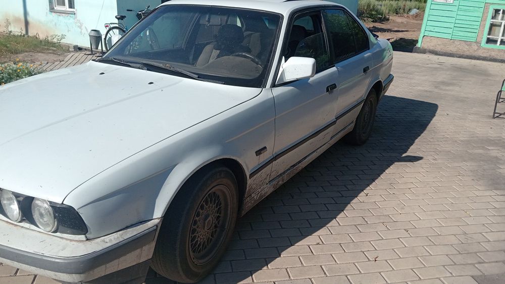 Продам БМВ 520 недорого