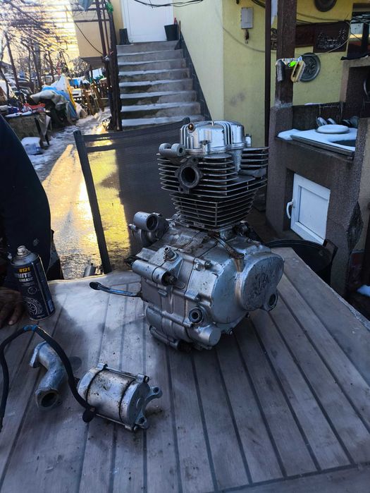 200сс Китайски двигател