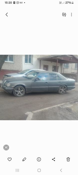 Мерседес 124 седан