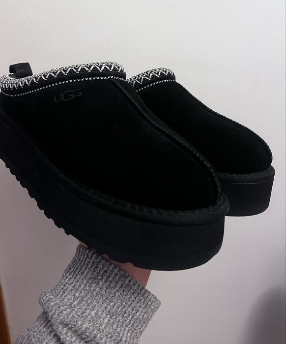 Vand ugg noi marimea 40