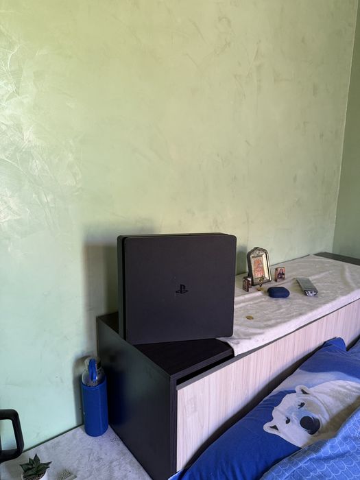PlayStation 4 Slim