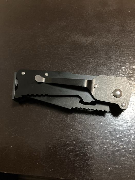 Черно ловно ножче