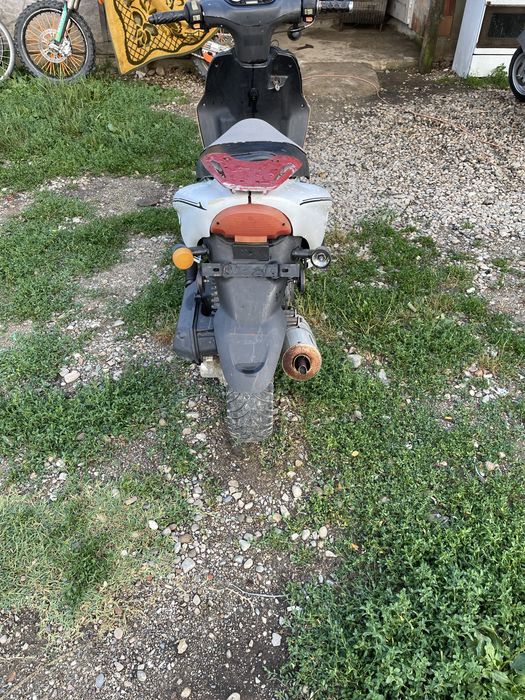 Vand scuter 4 t 50 cc