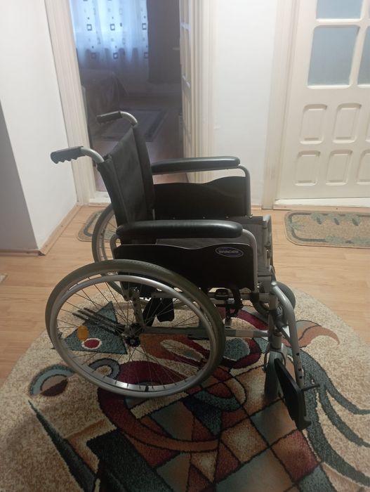 Scaun rulant , pentru orice detalii vi le ofer la telefon
