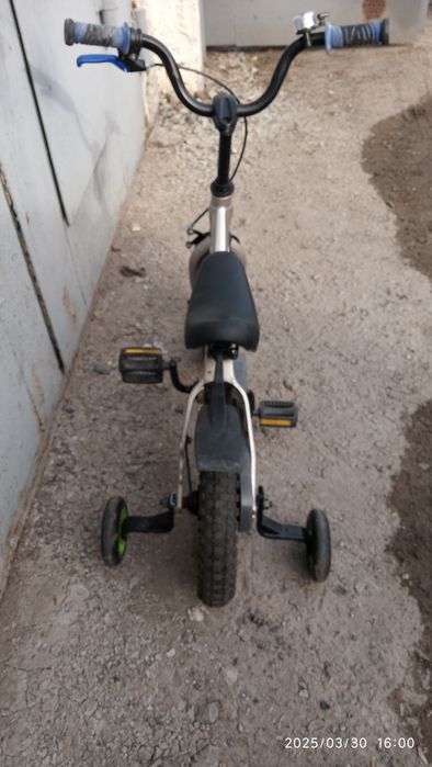 Продам велосипед детский R12
