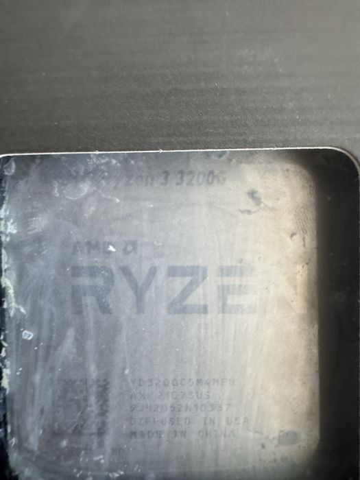 AMD Ryzen 3 3200G