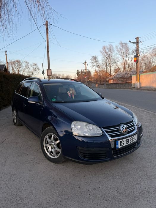Vând Volkswagen Golf