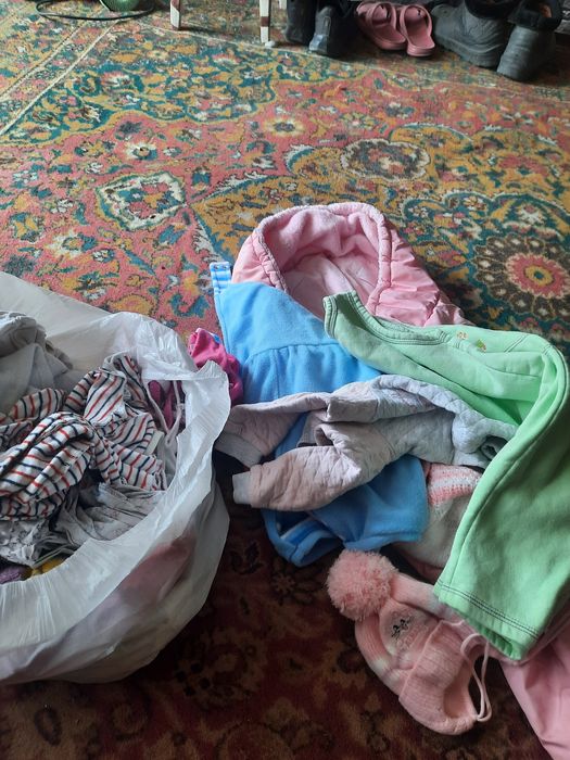 Отдам вещи деские даром