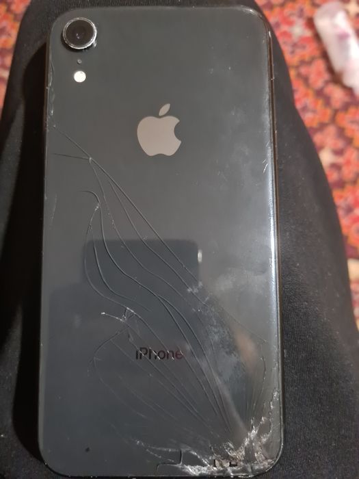 Продаётся IPhone XR