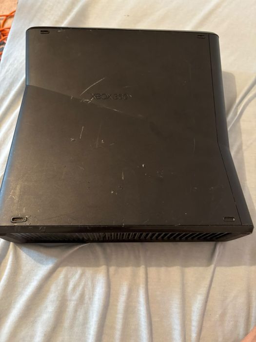 Vand xbox 360 , mai multe detali in privat