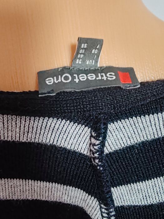 Cardigan Street One cu glugă