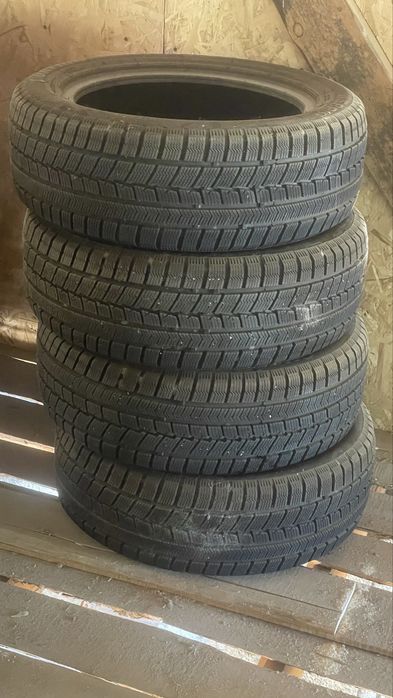 Продам зимние шины 205/55/16