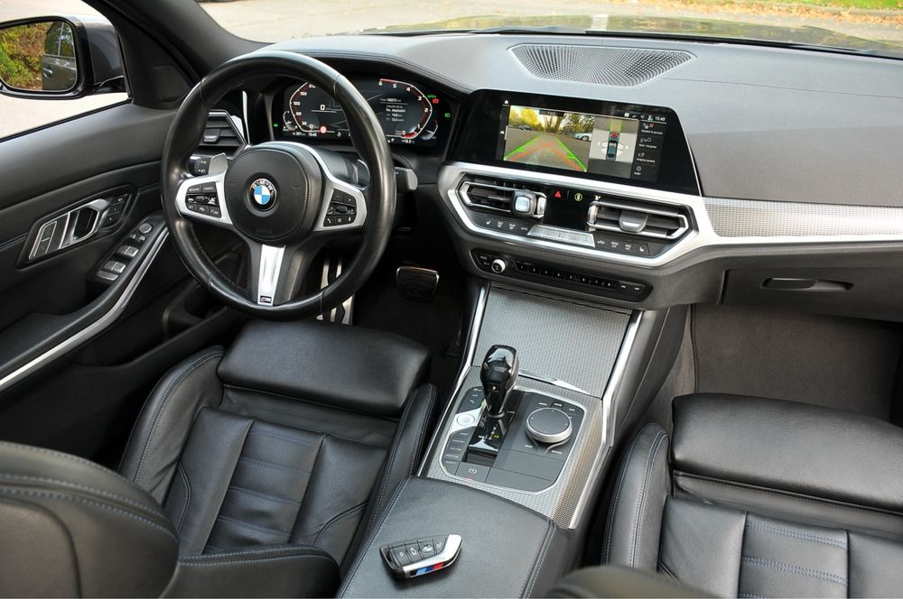 Bmw G20 330d xDrive M interior Competition