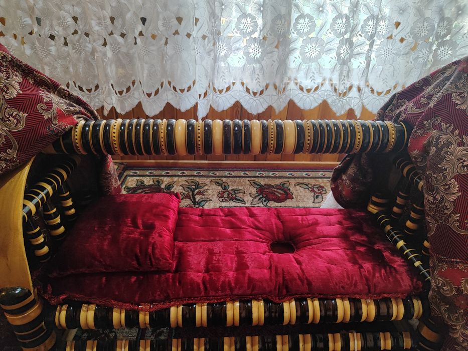 Beshik sotiladi. Yangi