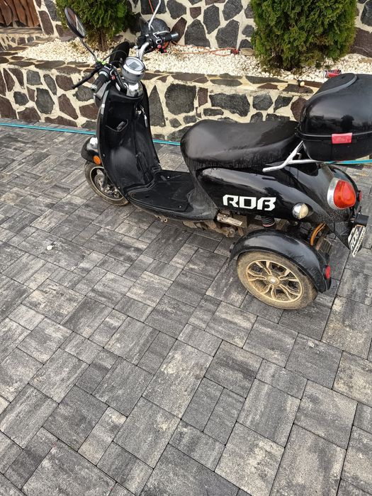 Vând triciclu rdb doar 60 km