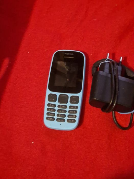 Super pret. Telefon Nokia cu încărcător