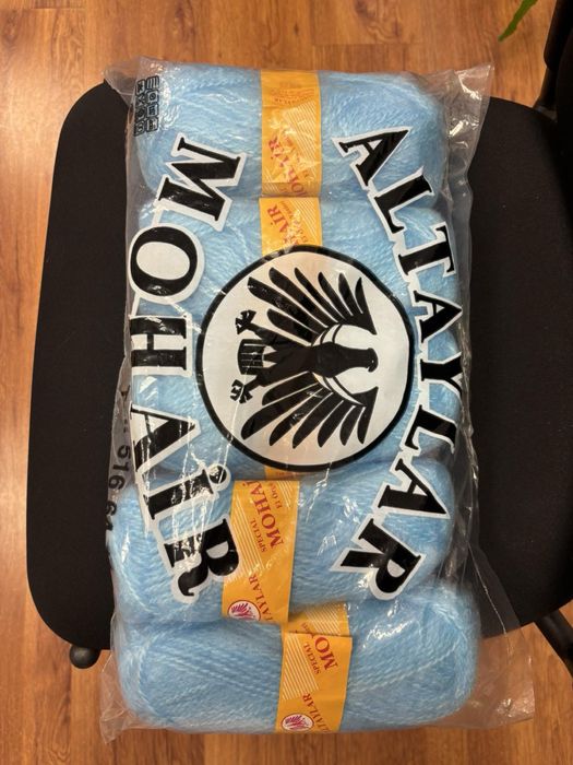 Прежда в синьо, жълто, лилава нова