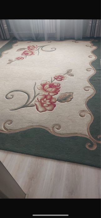 Продам ковер большой