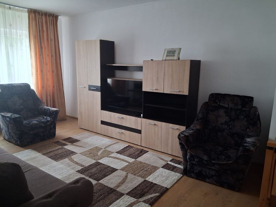 Proprietar inchiriez apartament 2 camere Navodari str Randunelelor 0742019750