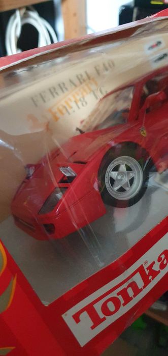 Machete Ferrari scară 1:18,diferite modele si producători