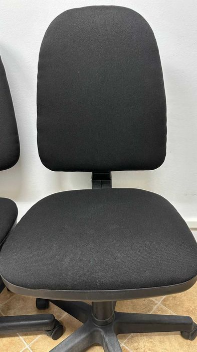 Scaun birou ergonomic, negru, reglabil - stare excelentă