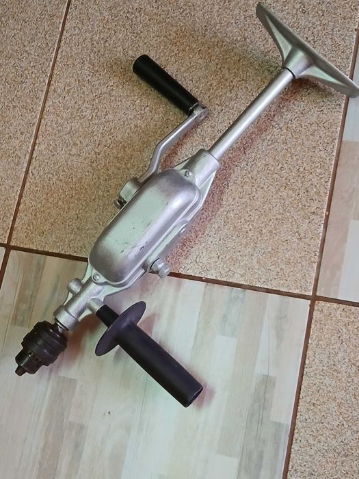 Ръчна дрелка с редуктор СССР